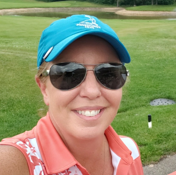 Meet your Posher, Pam - Picture 1 of 1